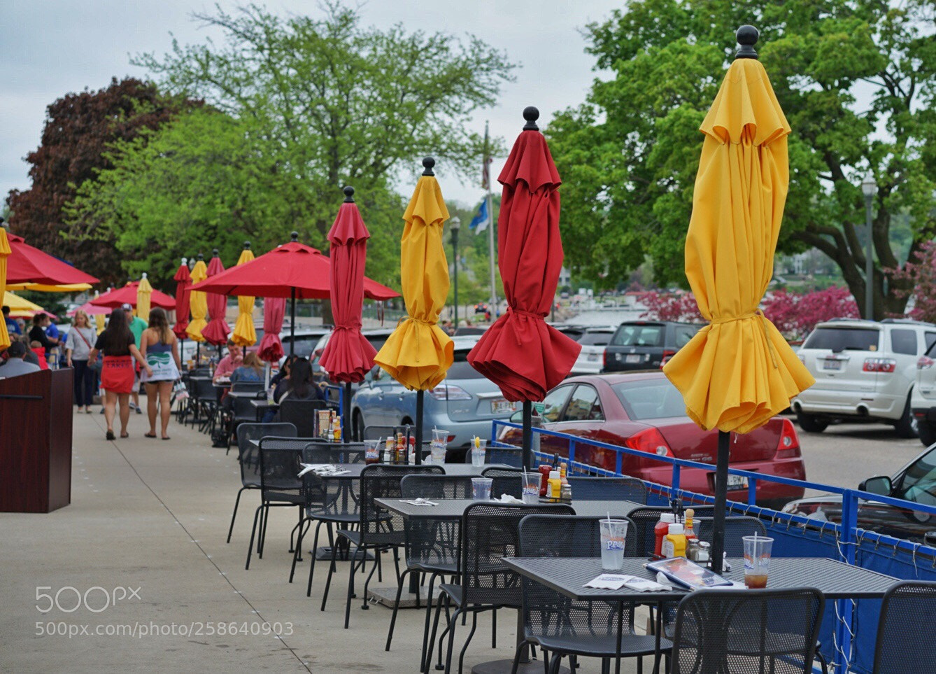 Sony a7 II sample photo. Restaurant in lake geneva  photography