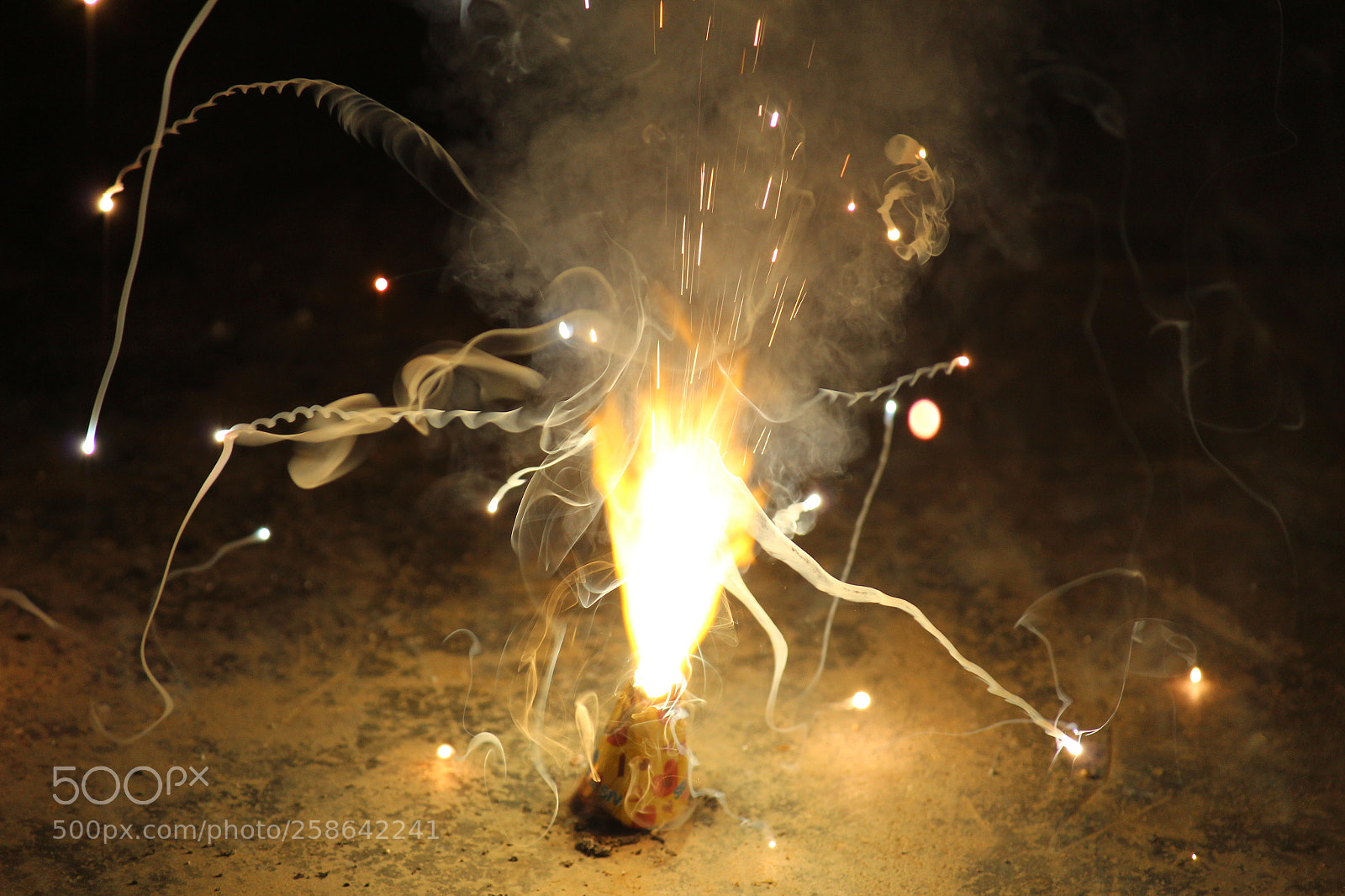 Canon EF-S 55-250mm F4-5.6 IS II sample photo. Festival eve photography