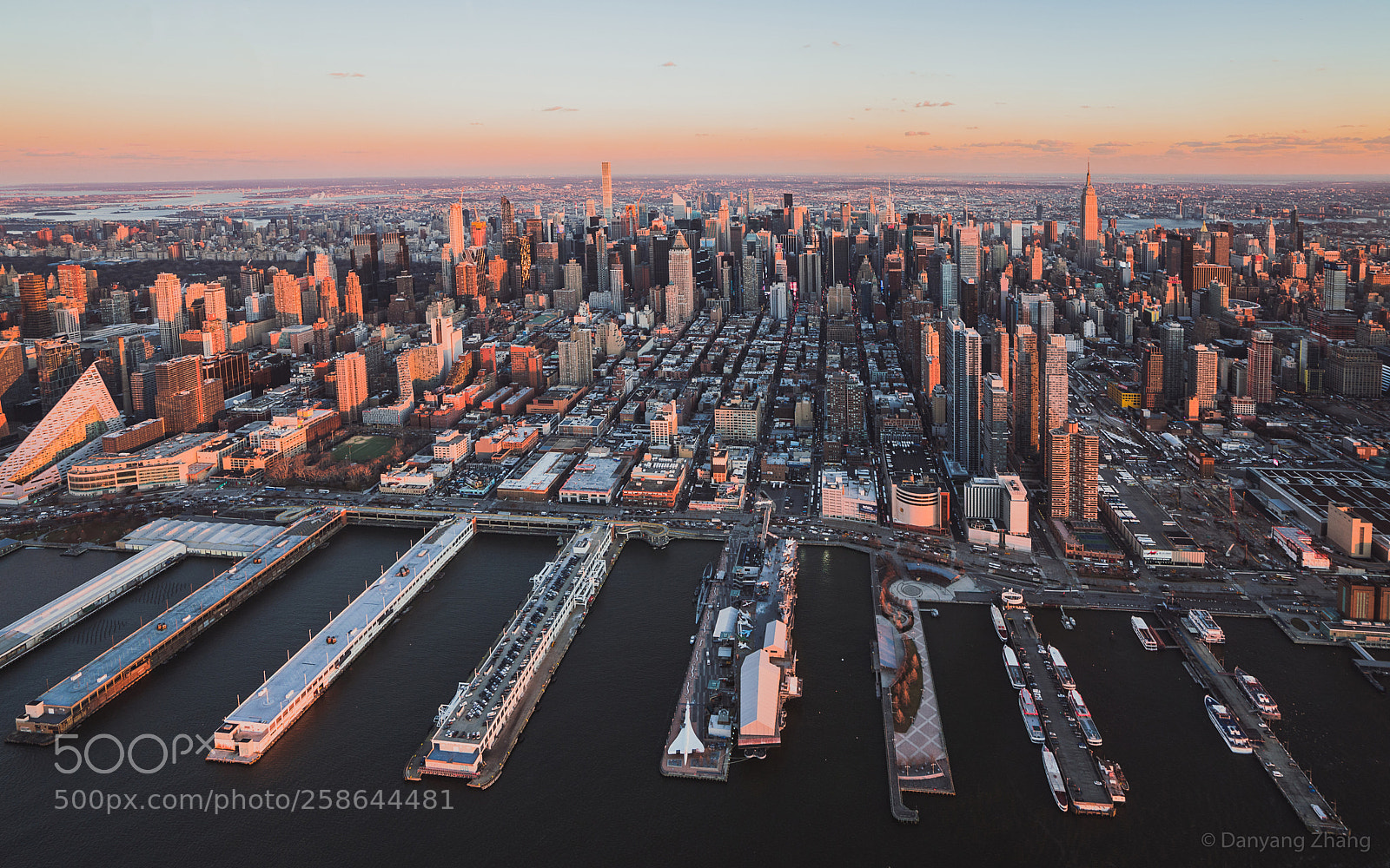 Sony a7R III sample photo. Manhattan sunset photography