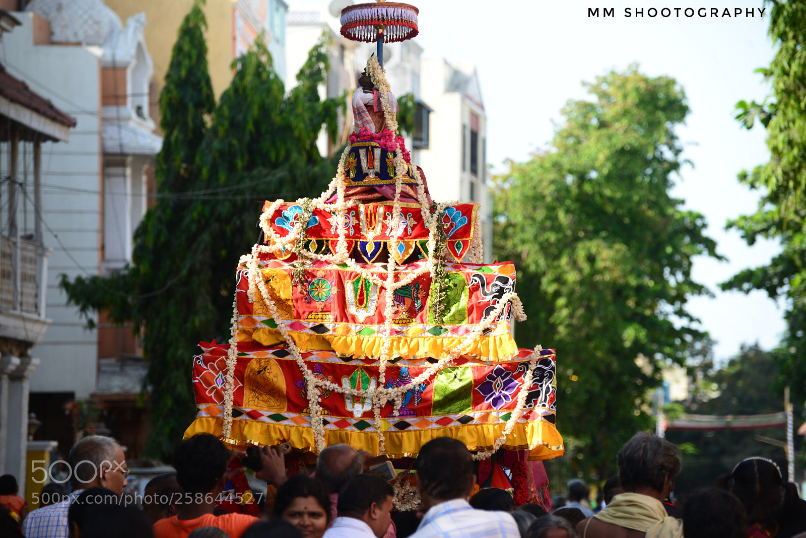 Nikon D610 sample photo. Darshan time photography
