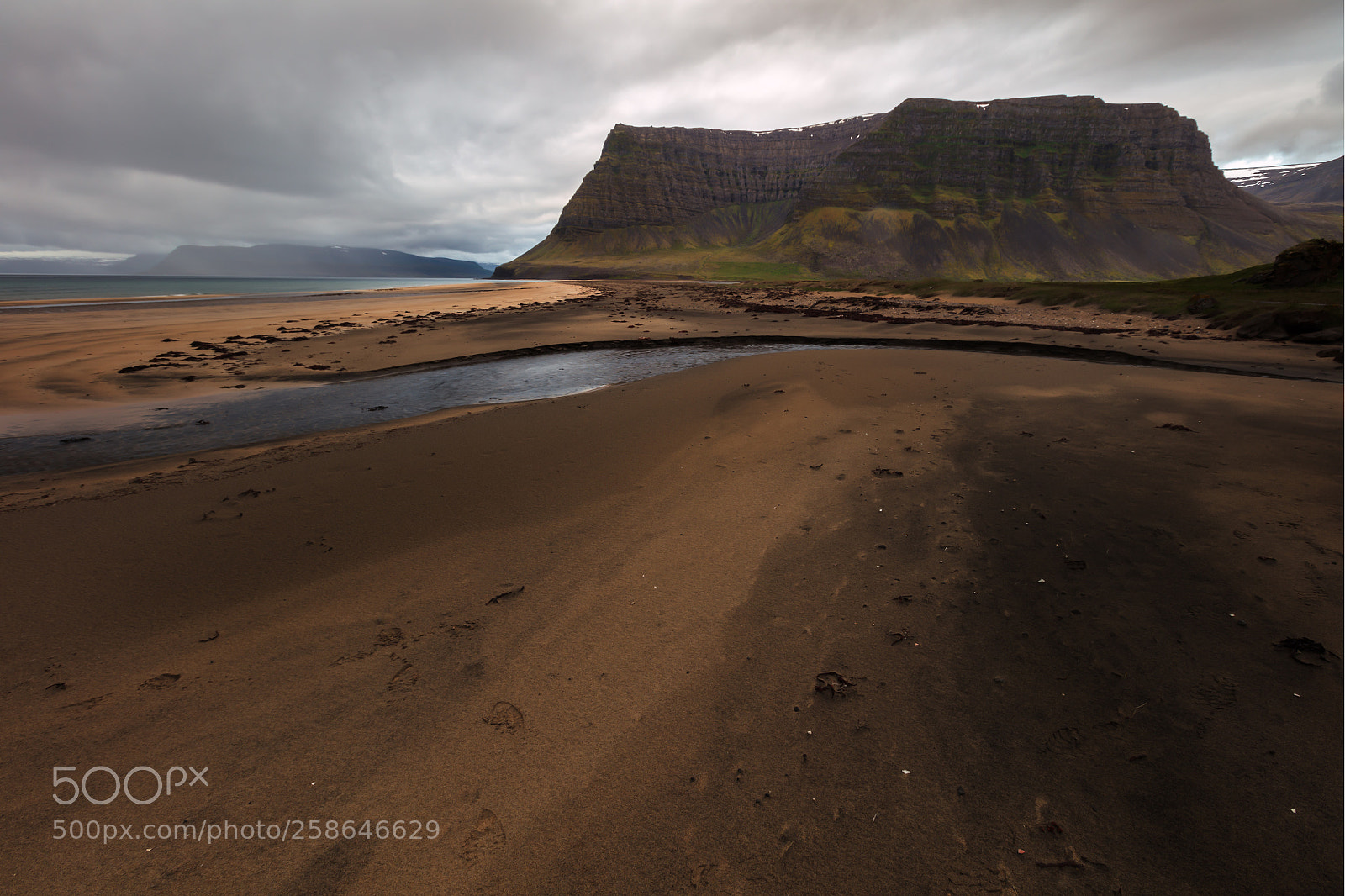 Canon EOS 5DS R sample photo. Edit flat photography
