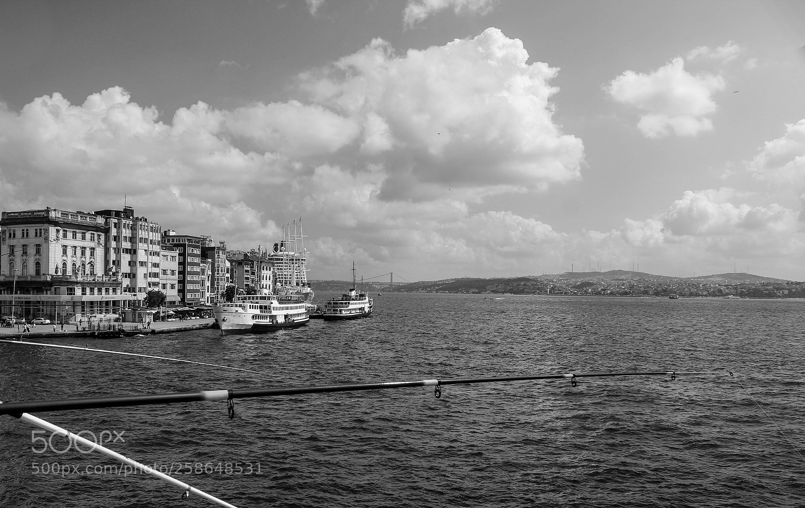 Canon EOS 550D (EOS Rebel T2i / EOS Kiss X4) sample photo. City of stanbul b photography