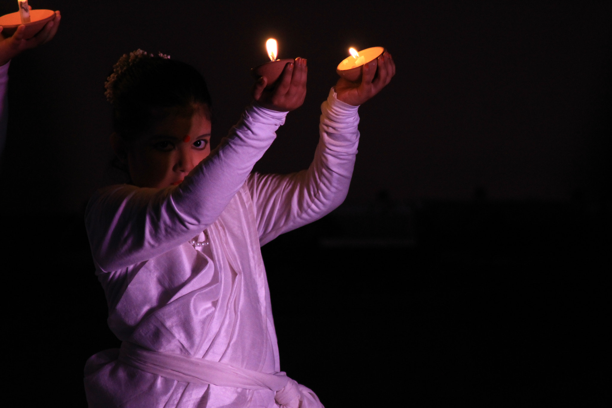 Canon EOS 600D (Rebel EOS T3i / EOS Kiss X5) sample photo. Baby candle dance photography