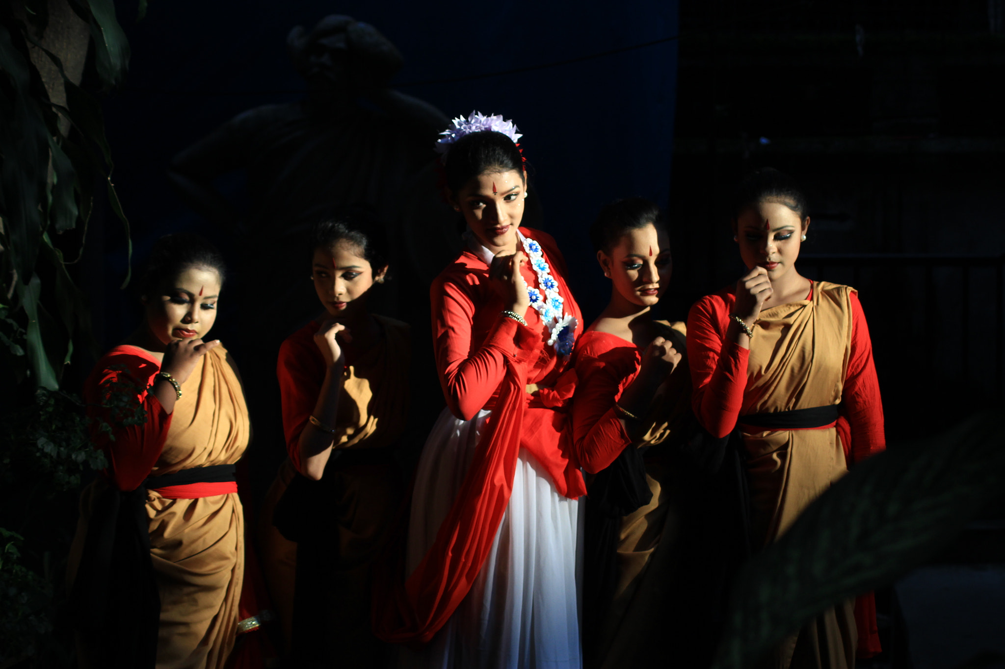 Canon EOS 600D (Rebel EOS T3i / EOS Kiss X5) sample photo. Dancer photography
