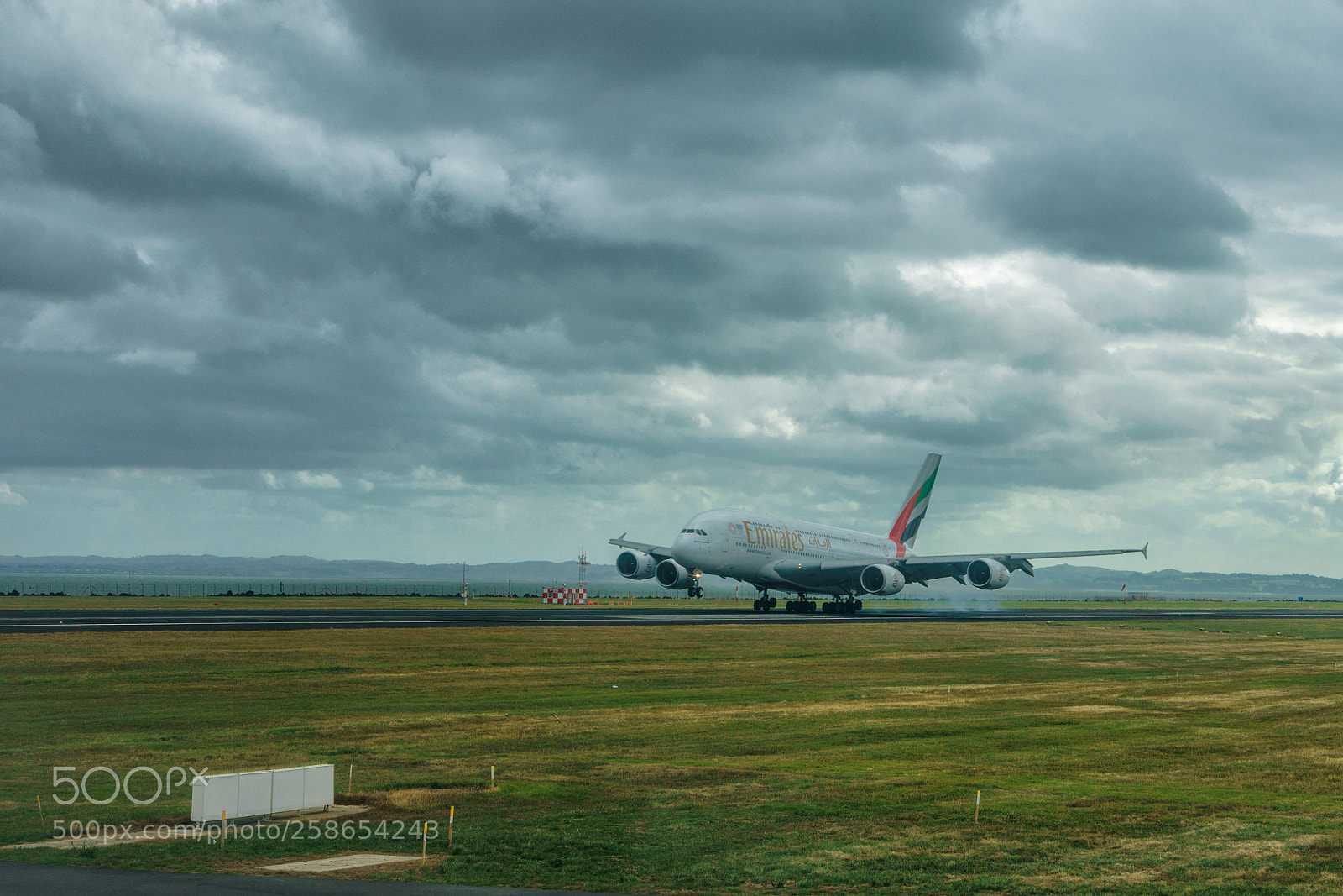 Sony a7R II sample photo. Airbus 380, emirates photography