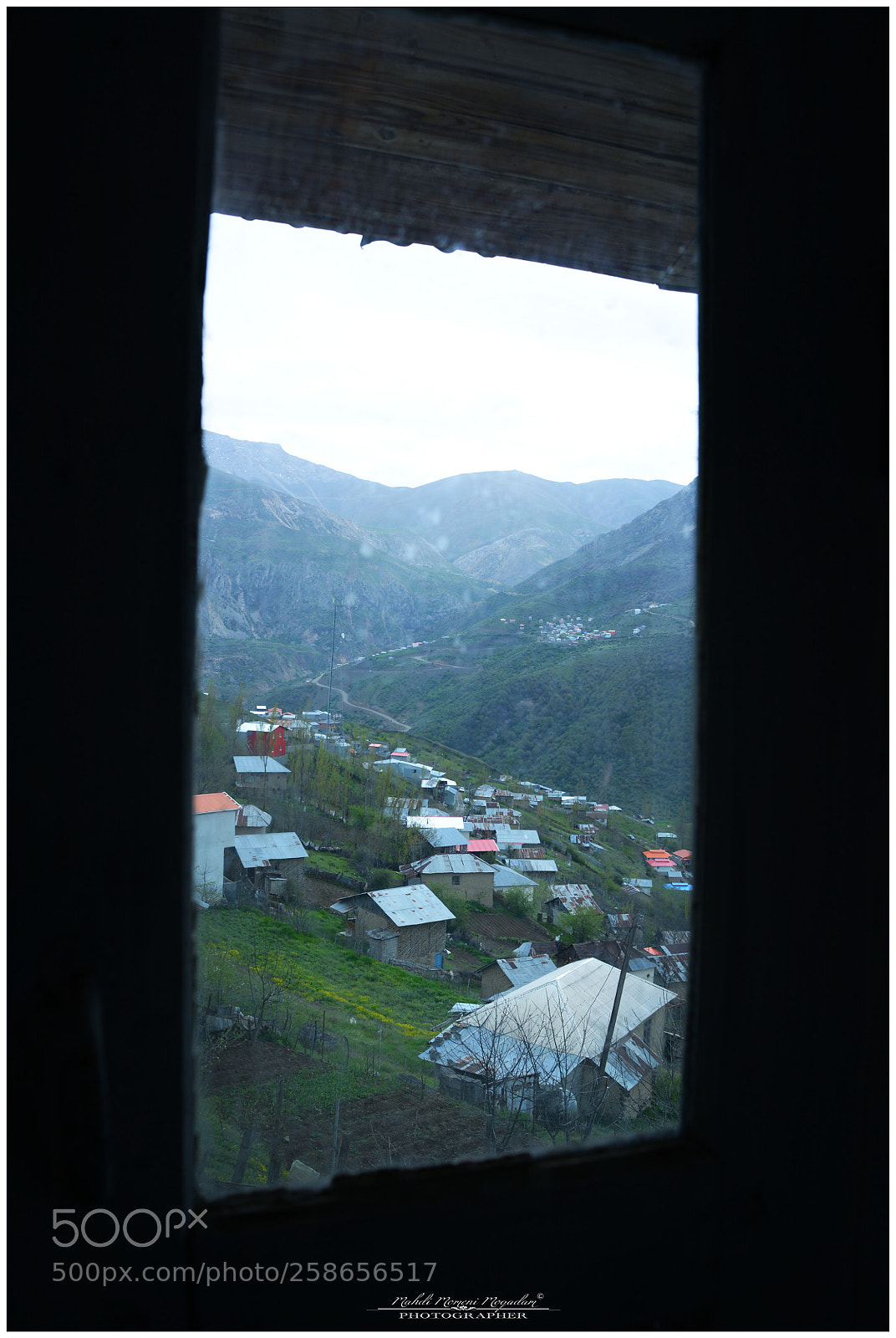 Nikon D5200 sample photo. Window photography