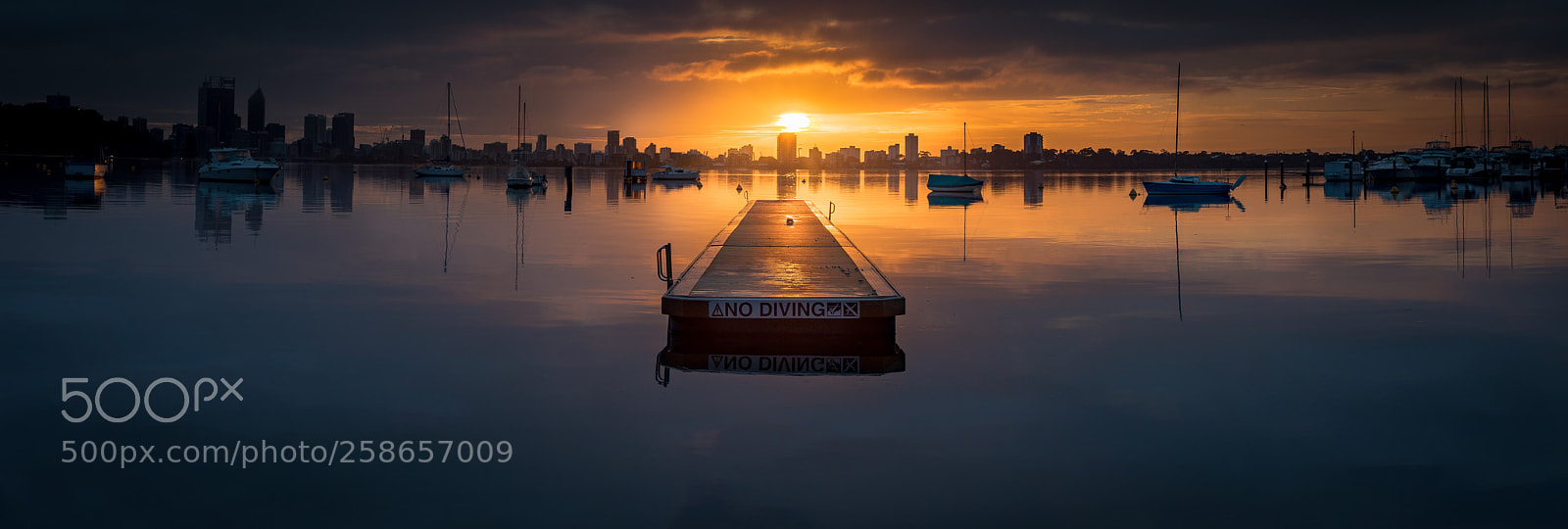 Canon EOS 5D Mark IV sample photo. Matilda bay, perth wa photography