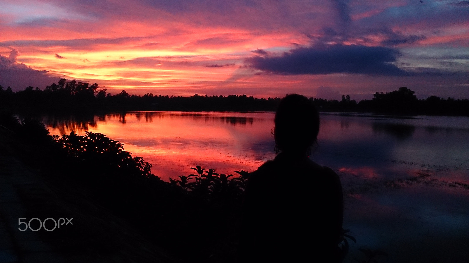 Sony Xperia Z sample photo. Dusk girl photography