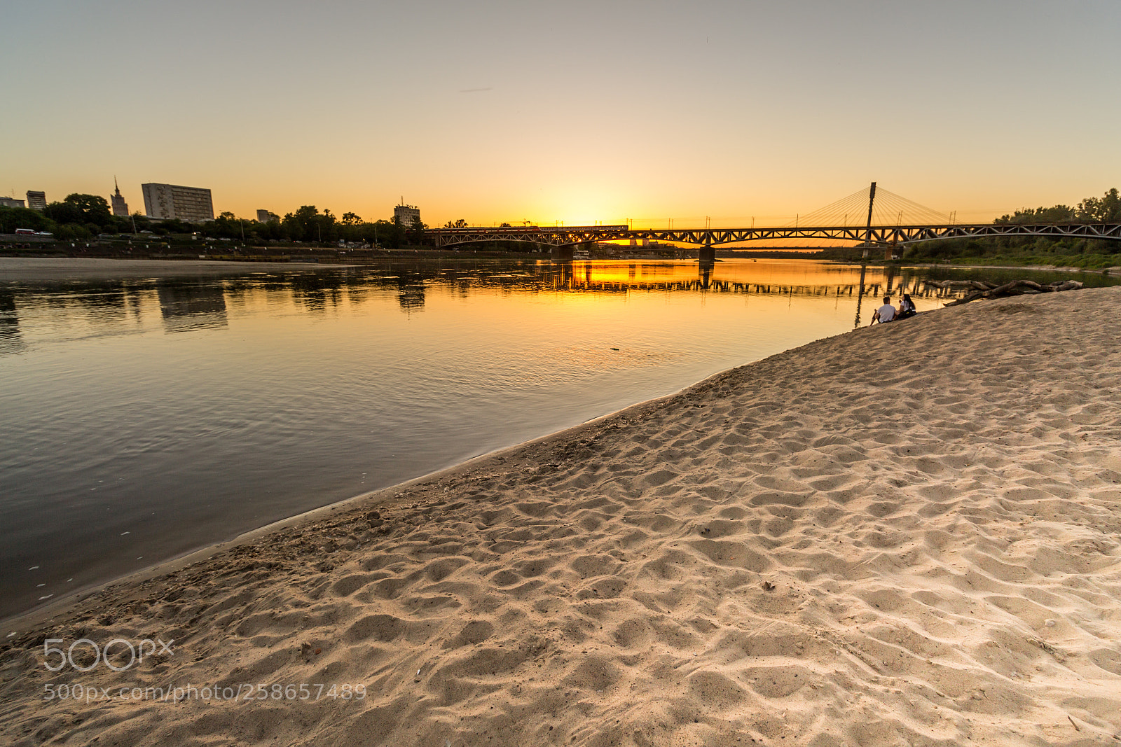 Canon EOS 600D (Rebel EOS T3i / EOS Kiss X5) sample photo. Sunset on the beach photography