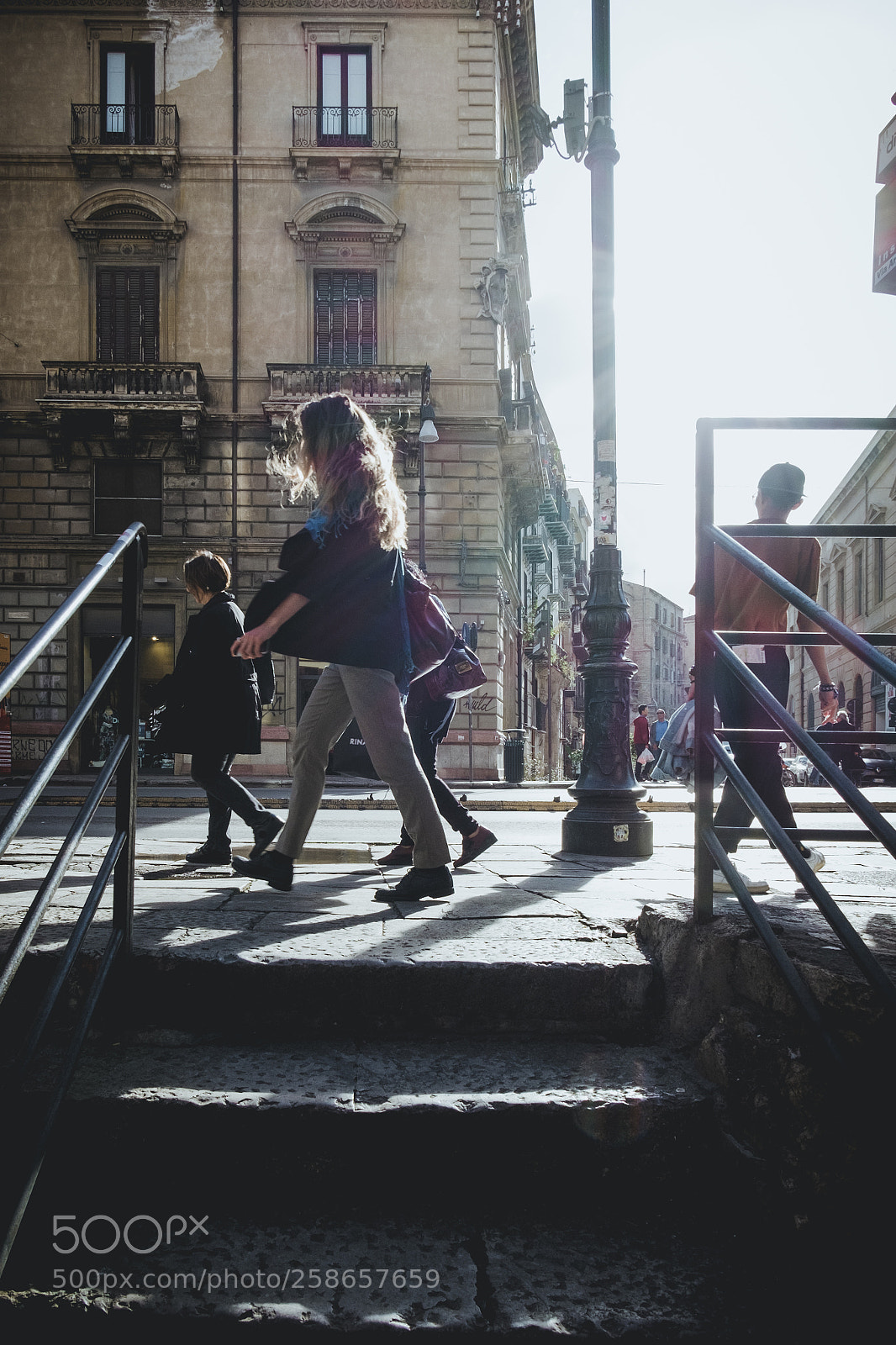 Fujifilm X-Pro1 sample photo. People in the street photography