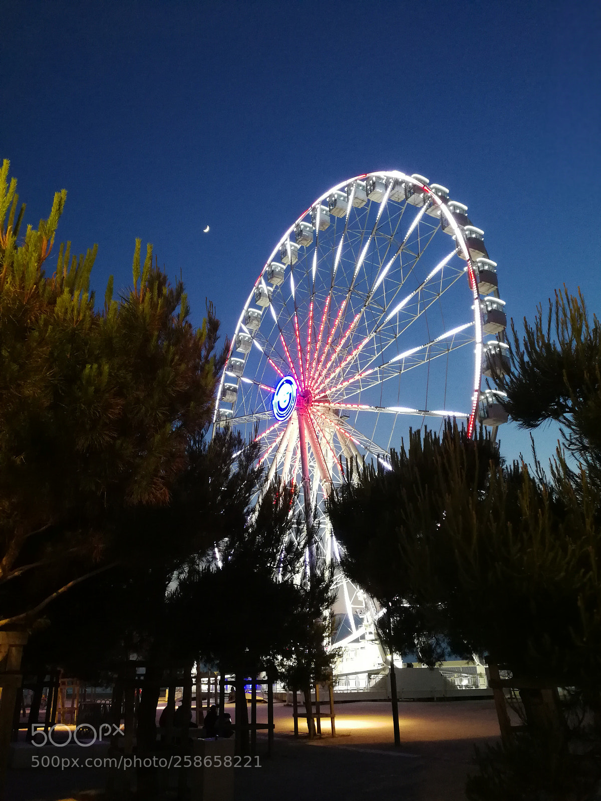 HUAWEI Mate 9 sample photo. Mucem big wheel photography