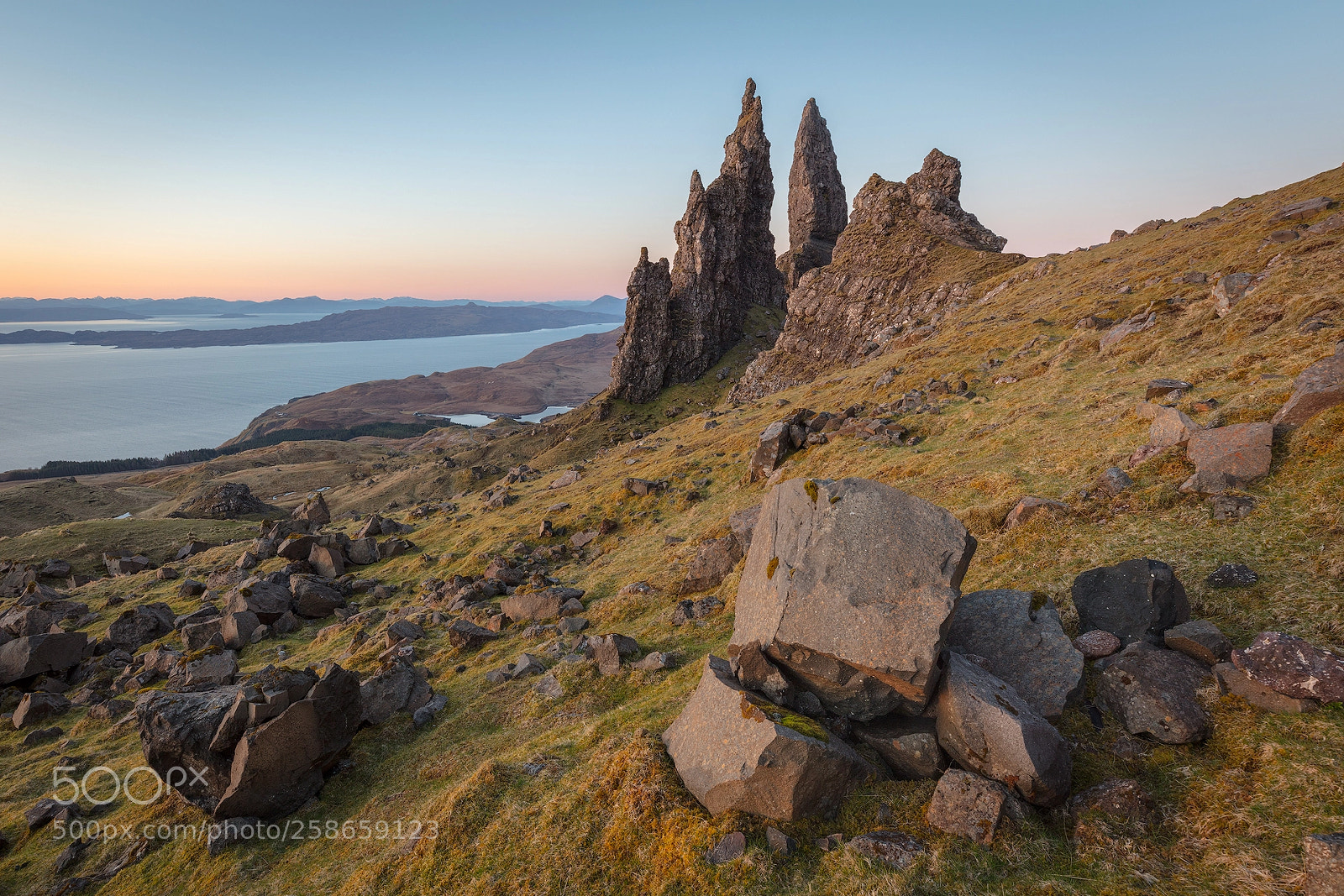 Canon EOS 5DS R sample photo. Cloudless storr 2 photography