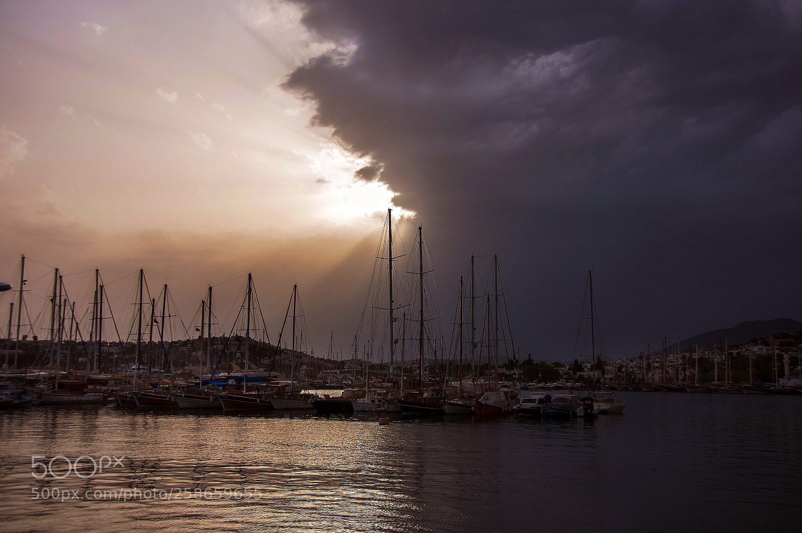 Nikon D90 sample photo. Waiting storm photography