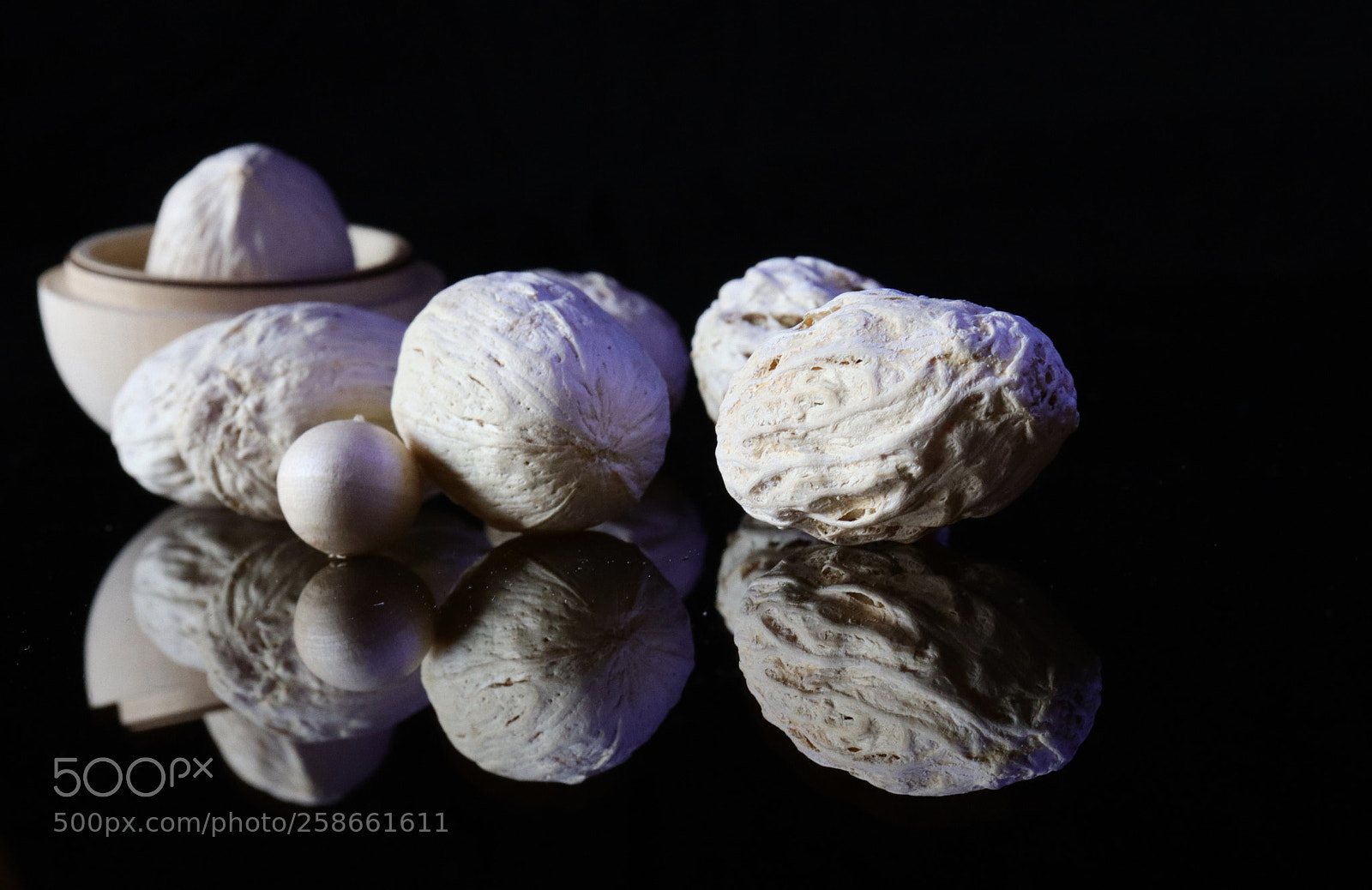 Canon EOS 77D (EOS 9000D / EOS 770D) sample photo. Bones photography