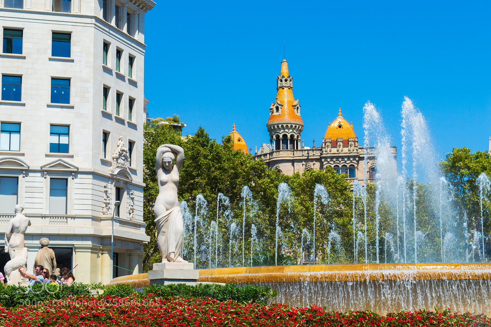 Nikon D3200 sample photo. Plaça catalunya photography