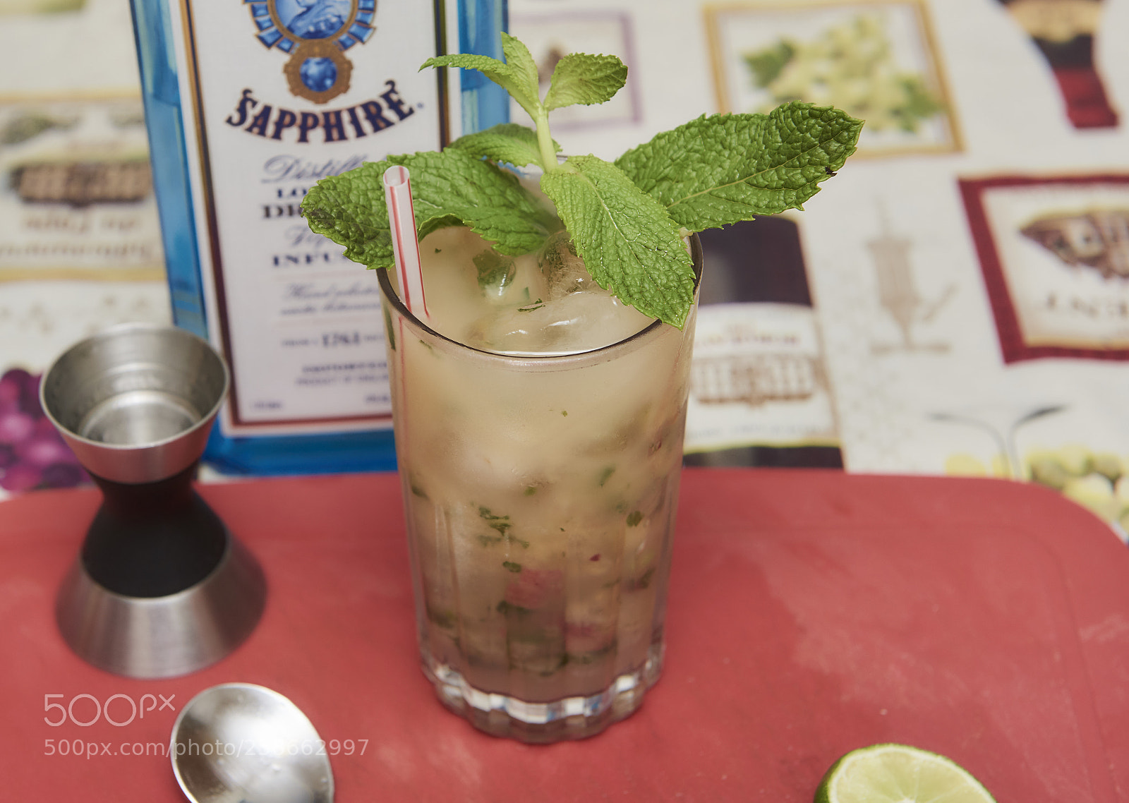 Nikon D810 sample photo. Peach gin ginger beer photography