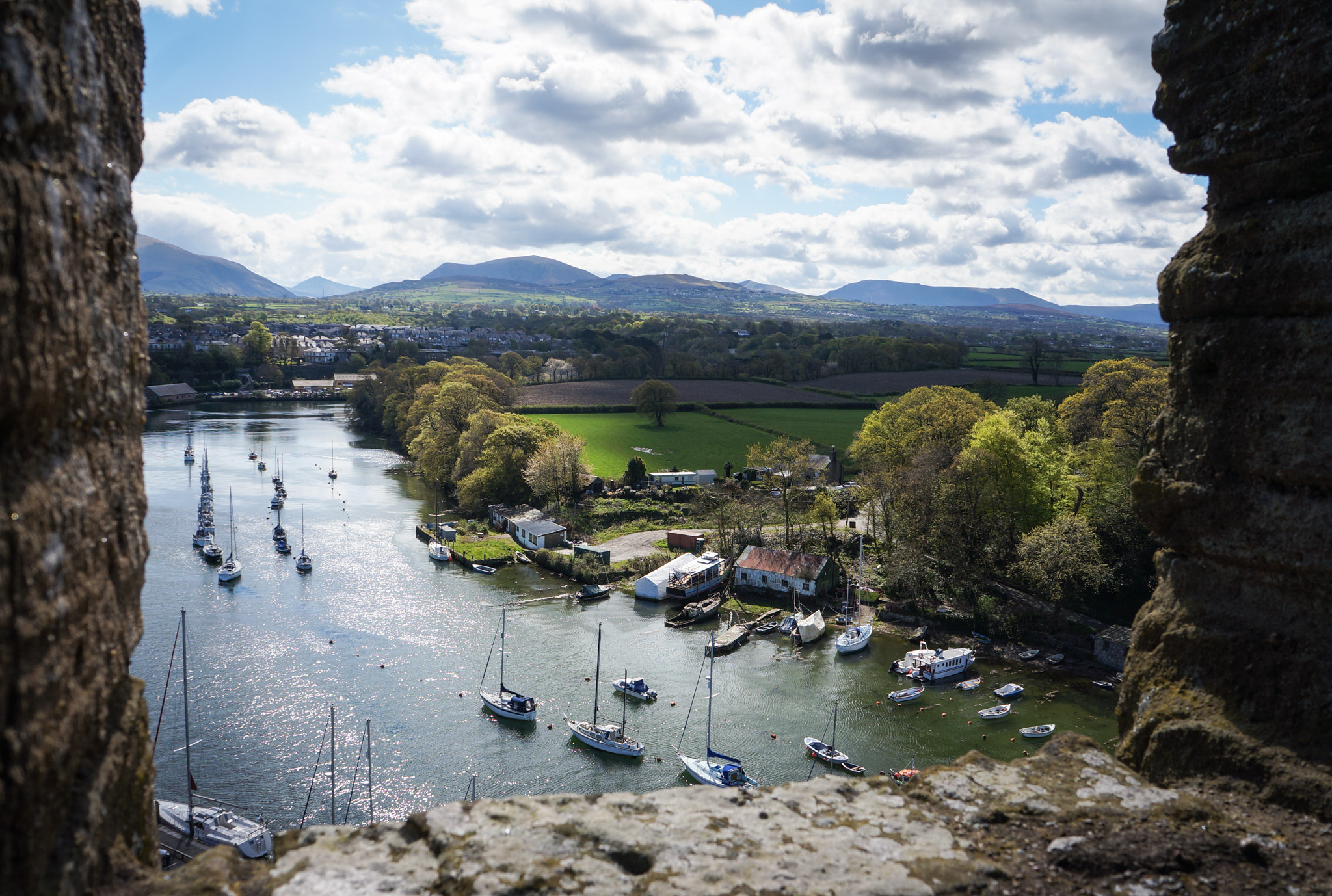 Sony Alpha NEX-5N sample photo. Caenarfon castle view photography