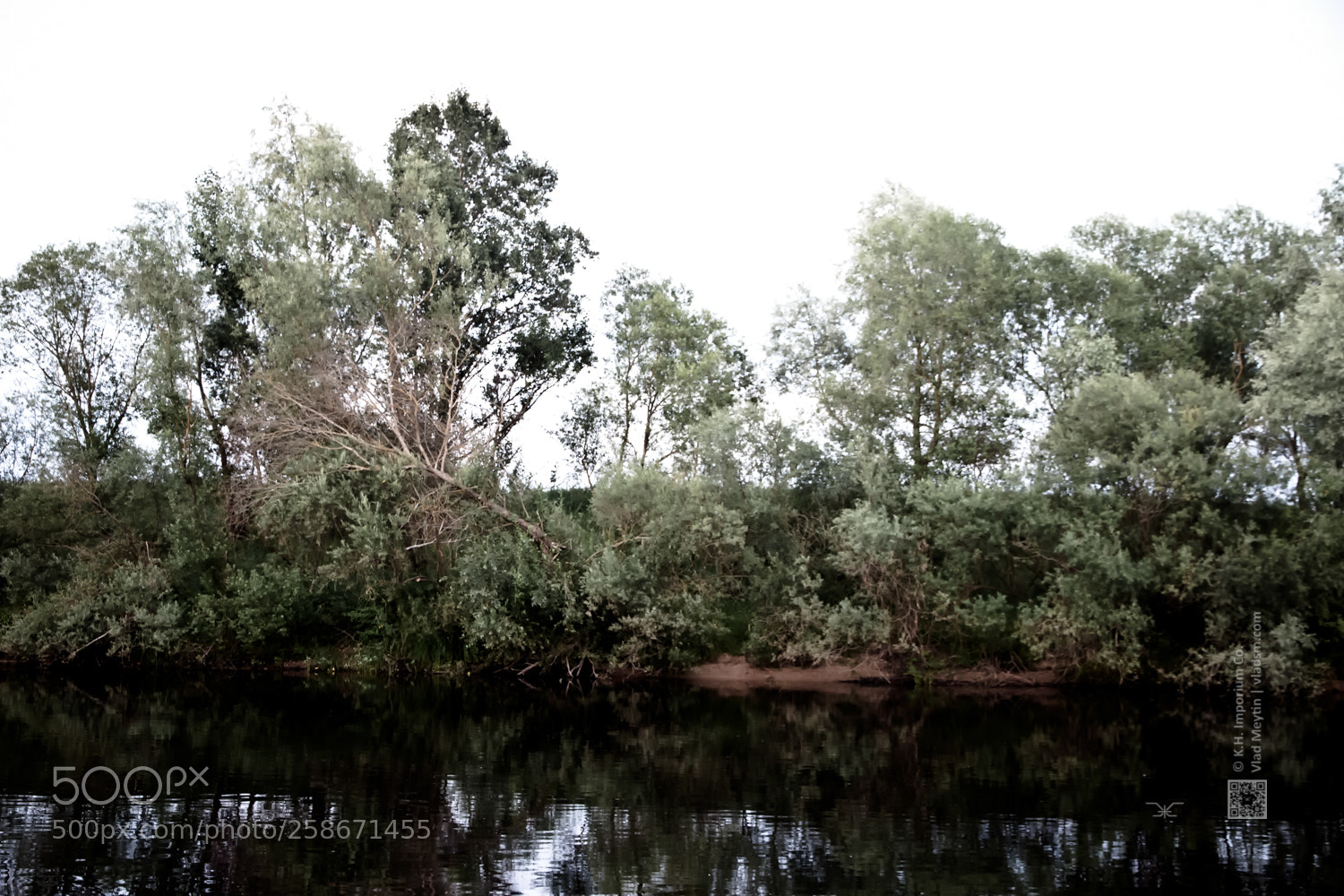 Canon EOS 500D (EOS Rebel T1i / EOS Kiss X3) sample photo. Little river vlad meytin photography