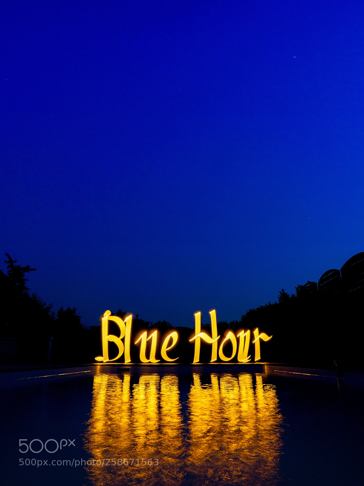 Olympus OM-D E-M1 Mark II sample photo. Blue hour photography