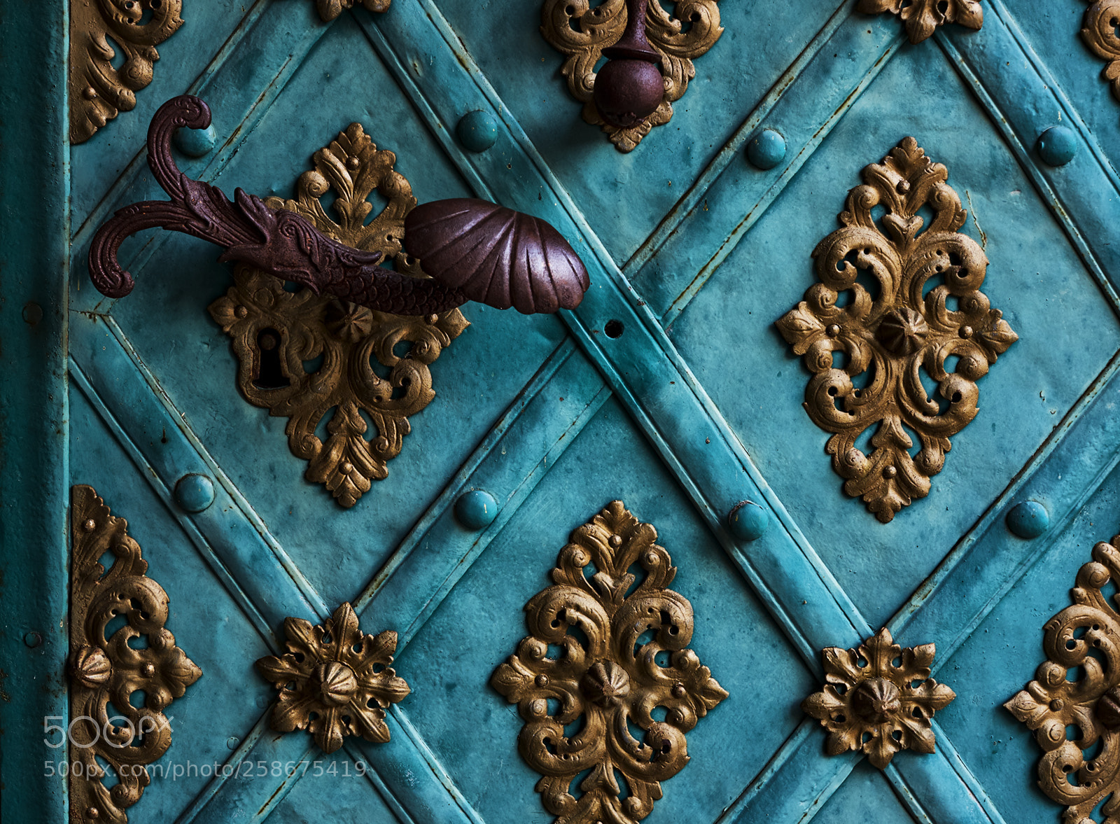 Fujifilm X-T1 sample photo. The door photography