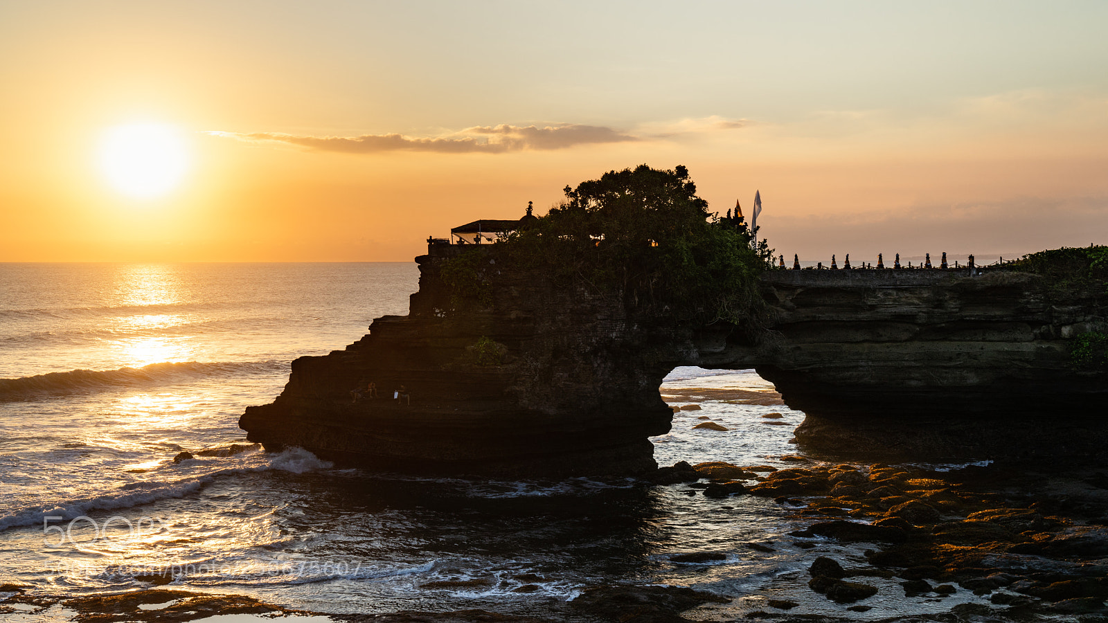 Sony a7R sample photo. The sea illuminated by photography