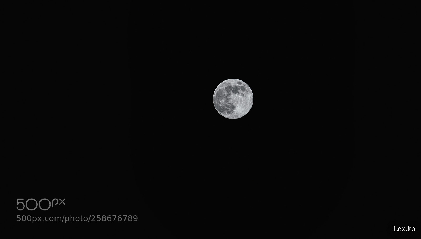 Canon EOS 600D (Rebel EOS T3i / EOS Kiss X5) sample photo. Moon photography