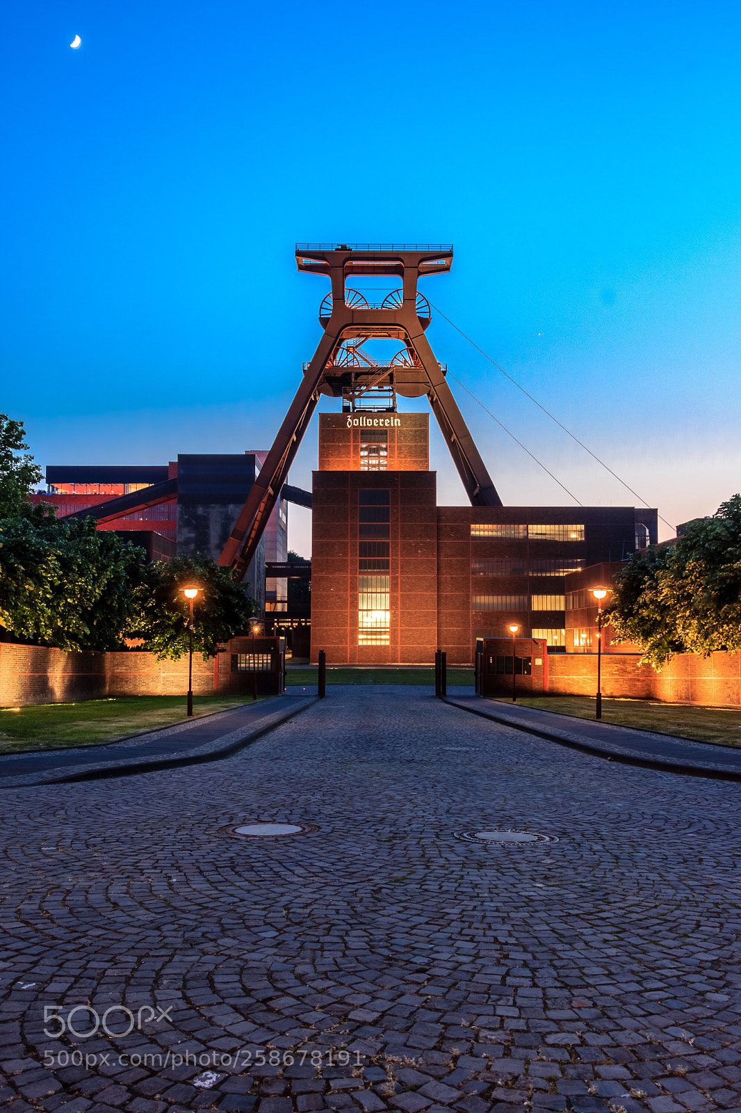 Canon EOS 1200D (EOS Rebel T5 / EOS Kiss X70 / EOS Hi) sample photo. Zeche zollverein  photography