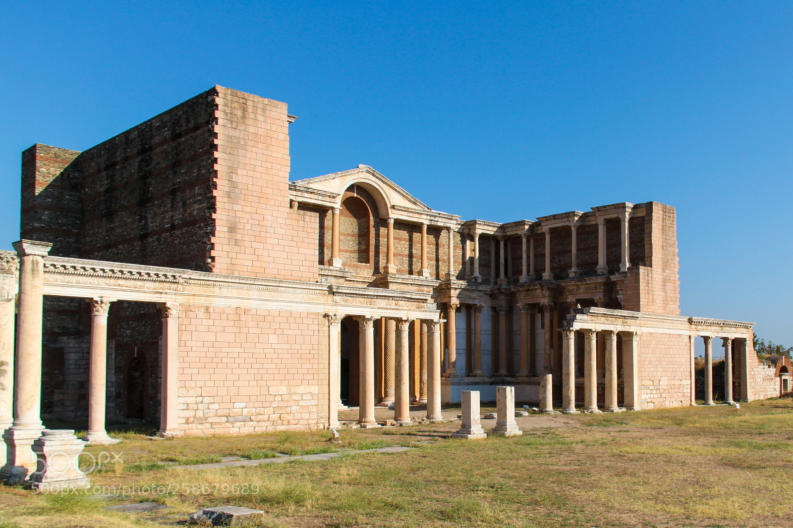 Canon EOS 500D (EOS Rebel T1i / EOS Kiss X3) sample photo. Sardes ancient city photography
