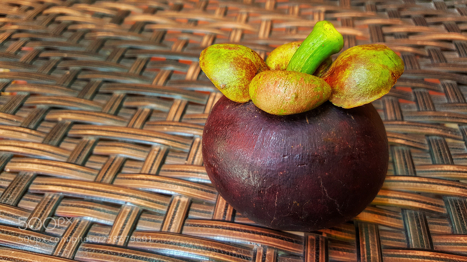 Samsung Galaxy Note5 sample photo. Organic mangosteen for healthy photography