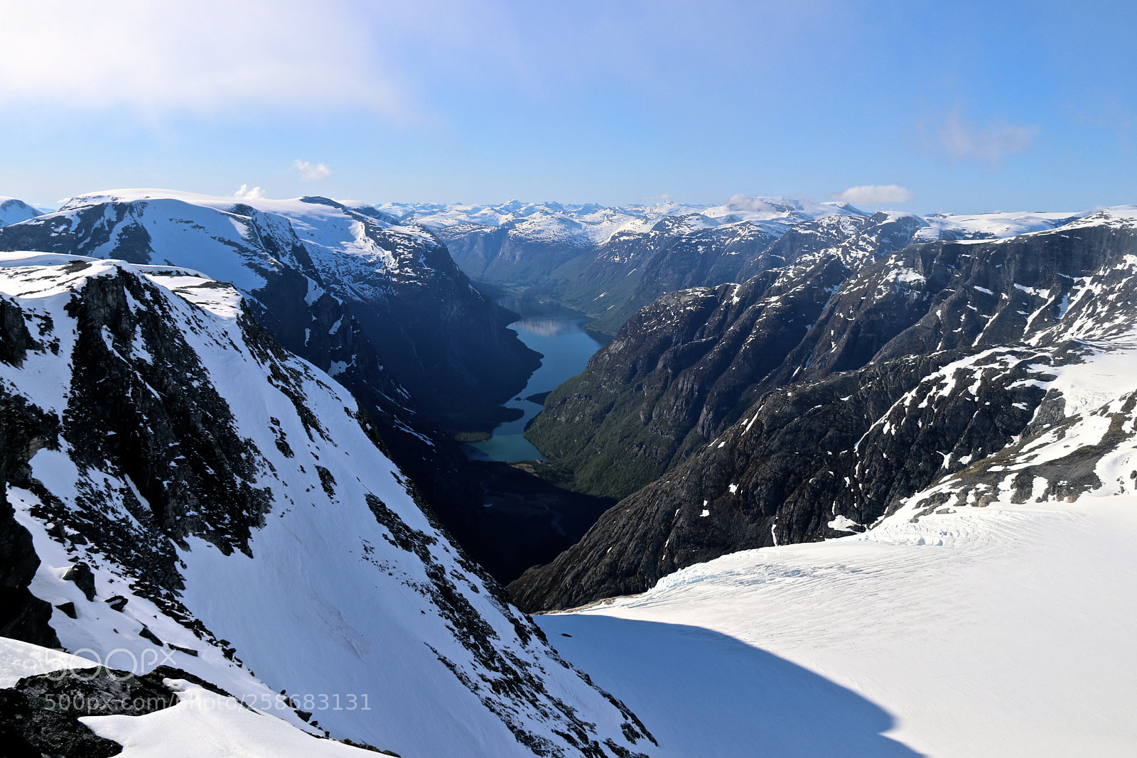 Canon EOS 80D sample photo. Kjenndalskruna, stryn photography