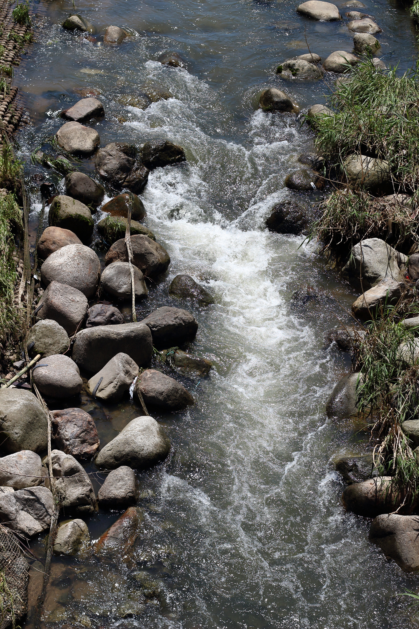 Canon EOS 100D (EOS Rebel SL1 / EOS Kiss X7) sample photo. River photography