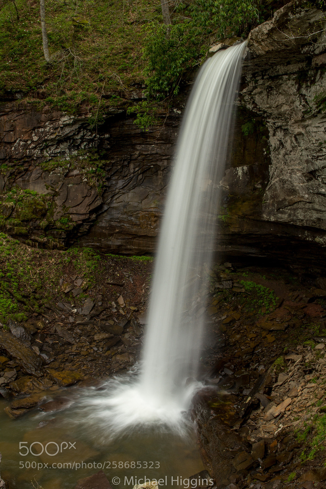 Canon EOS 1200D (EOS Rebel T5 / EOS Kiss X70 / EOS Hi) sample photo. Lower falls photography