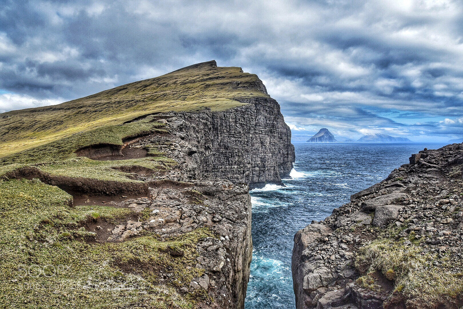 Nikon D5600 sample photo. Trælanípan photography