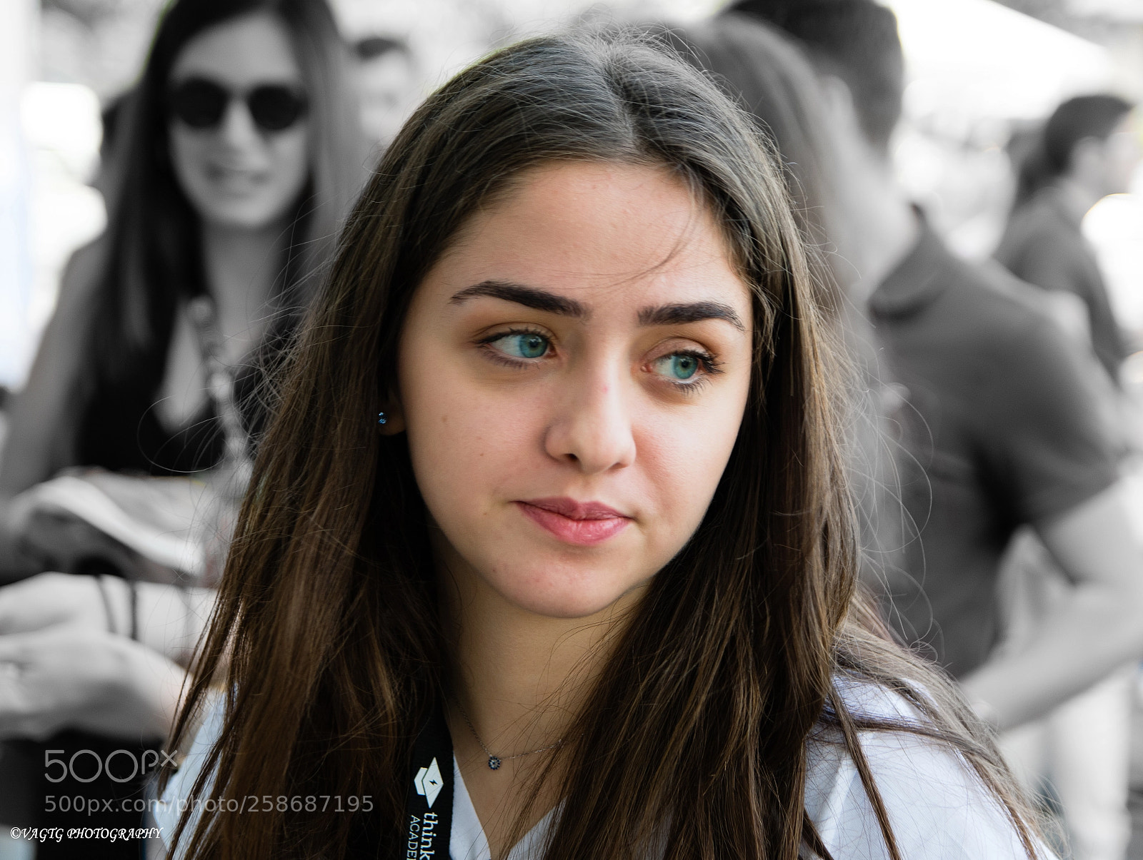 Nikon D3400 sample photo. Looking away photography