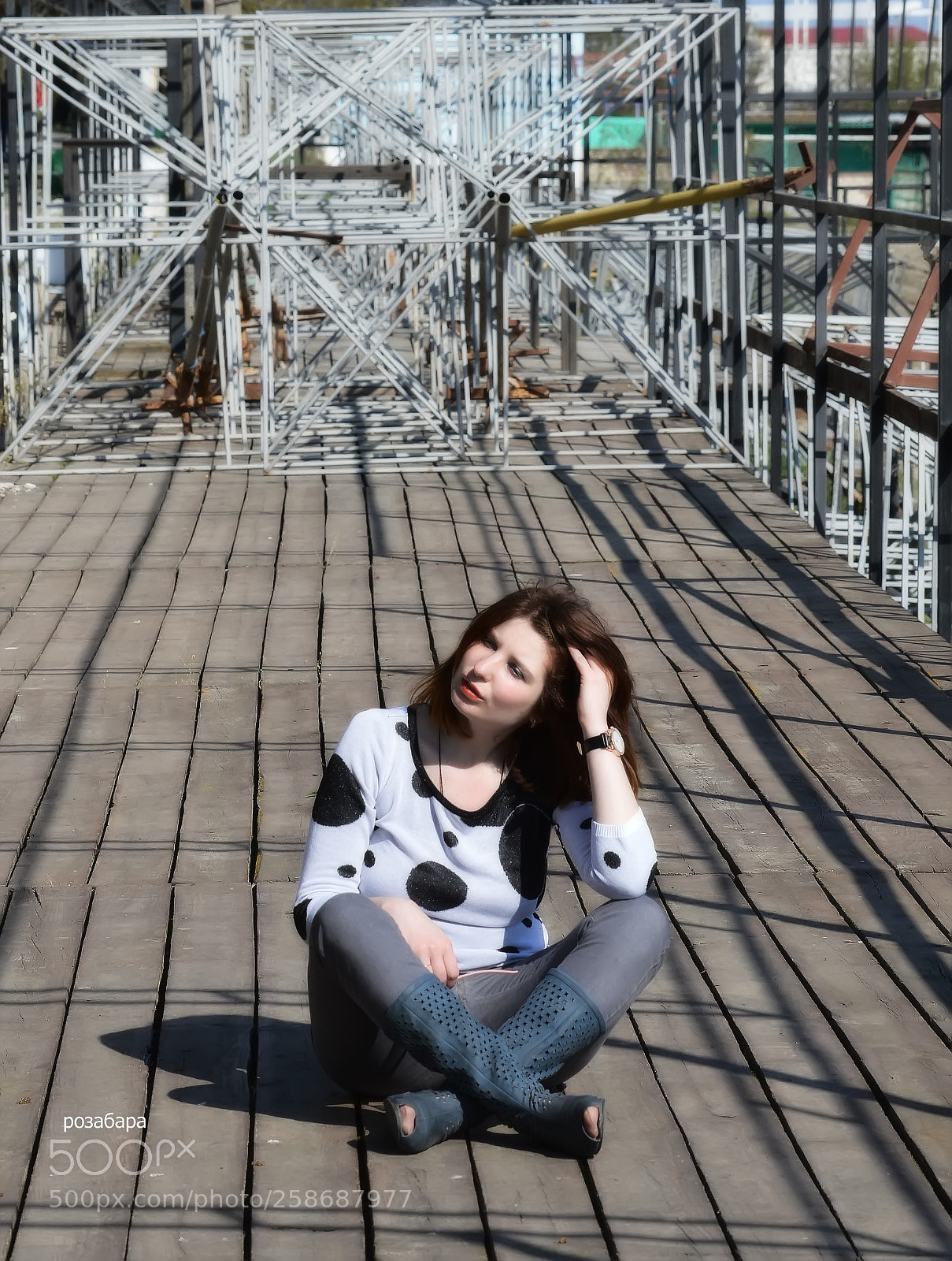 Nikon D3200 sample photo. когда устал не важно где сидеть.. photography