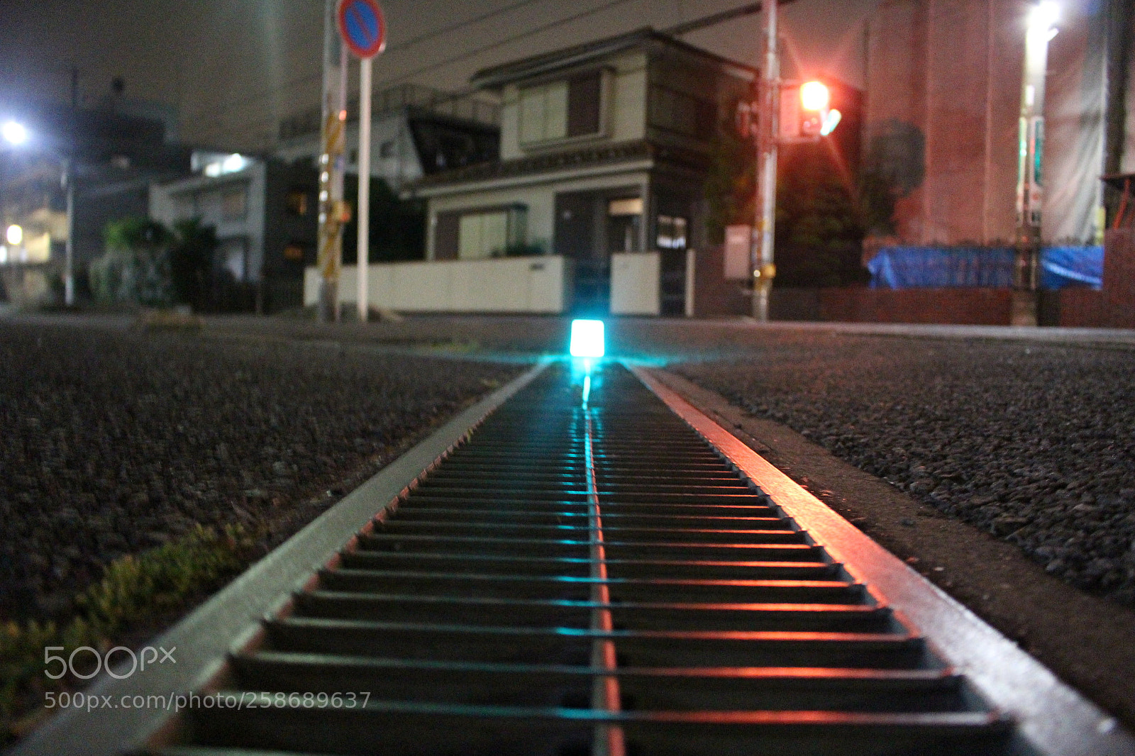 Canon EOS 100D (EOS Rebel SL1 / EOS Kiss X7) sample photo. Diminishing perspective photography