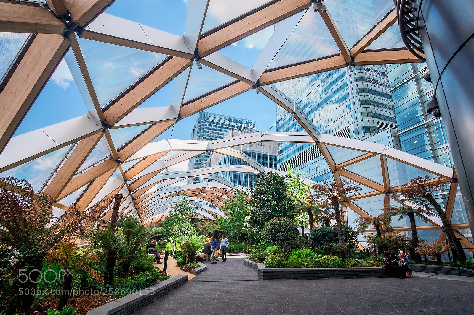 Fujifilm X-T1 sample photo. Crossrail place roof garden photography
