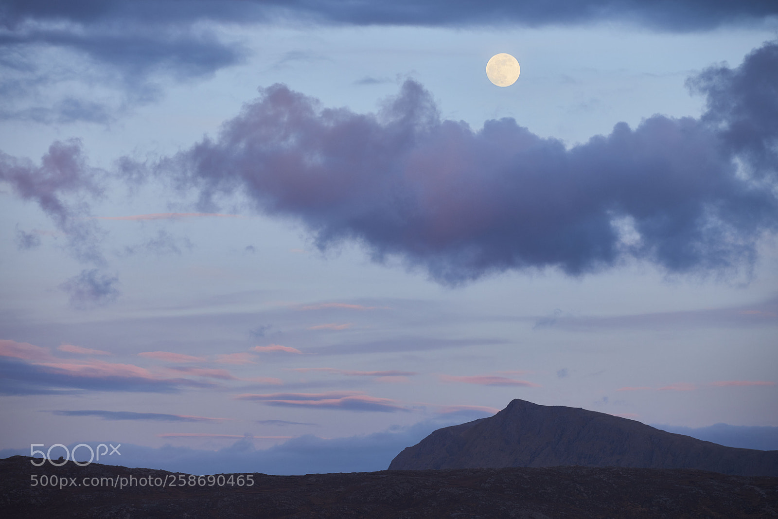 Canon EOS 5D Mark IV sample photo. Moon over harris photography