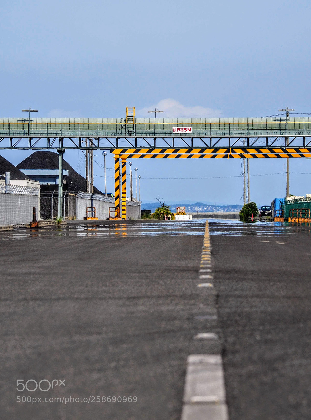 Olympus OM-D E-M10 II sample photo. Road mirage photography