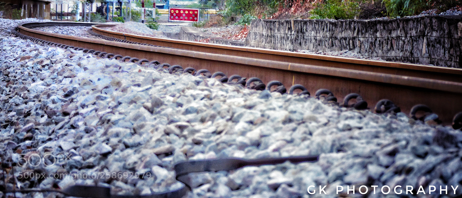 Panasonic Lumix DMC-FZ200 sample photo. Track with stoppage photography