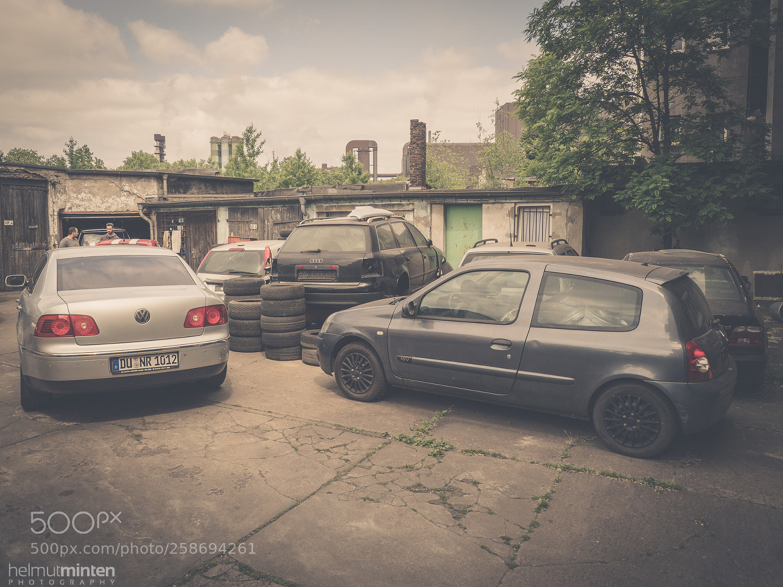 Olympus OM-D E-M1 Mark II sample photo. Cars & dreams photography