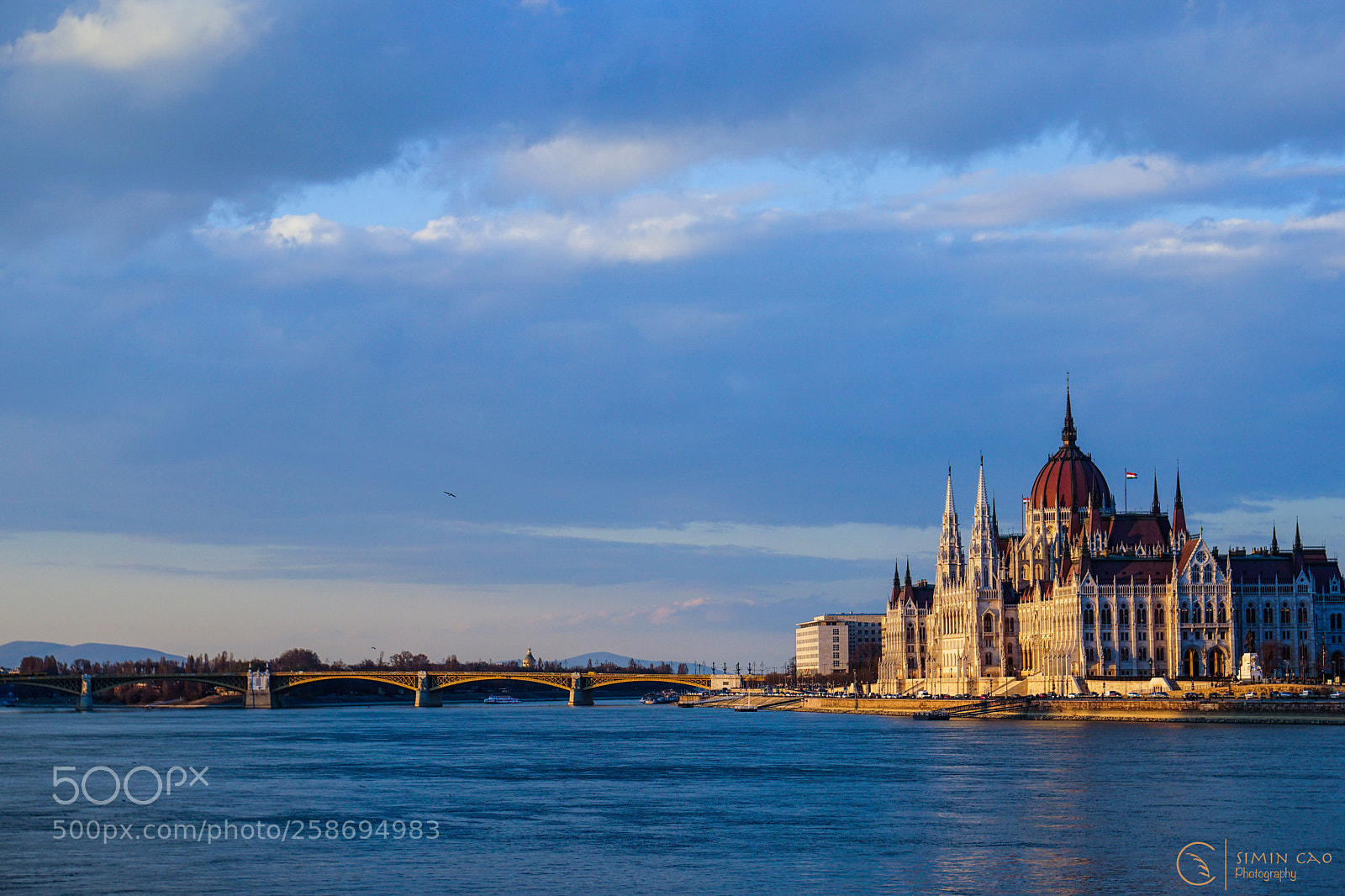 Sony a6000 sample photo. Budapest parliament house photography