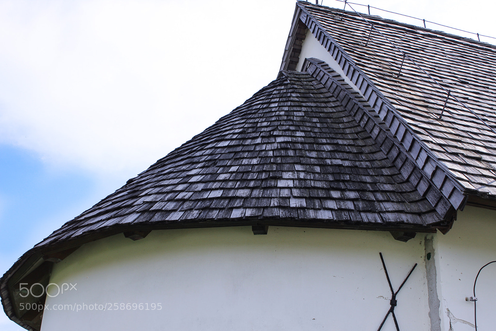 Canon EOS 1300D (EOS Rebel T6 / EOS Kiss X80) sample photo. Roof photography