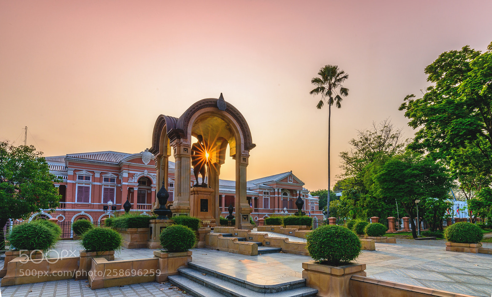 Nikon D800E sample photo. King chulalongkorn monument. photography