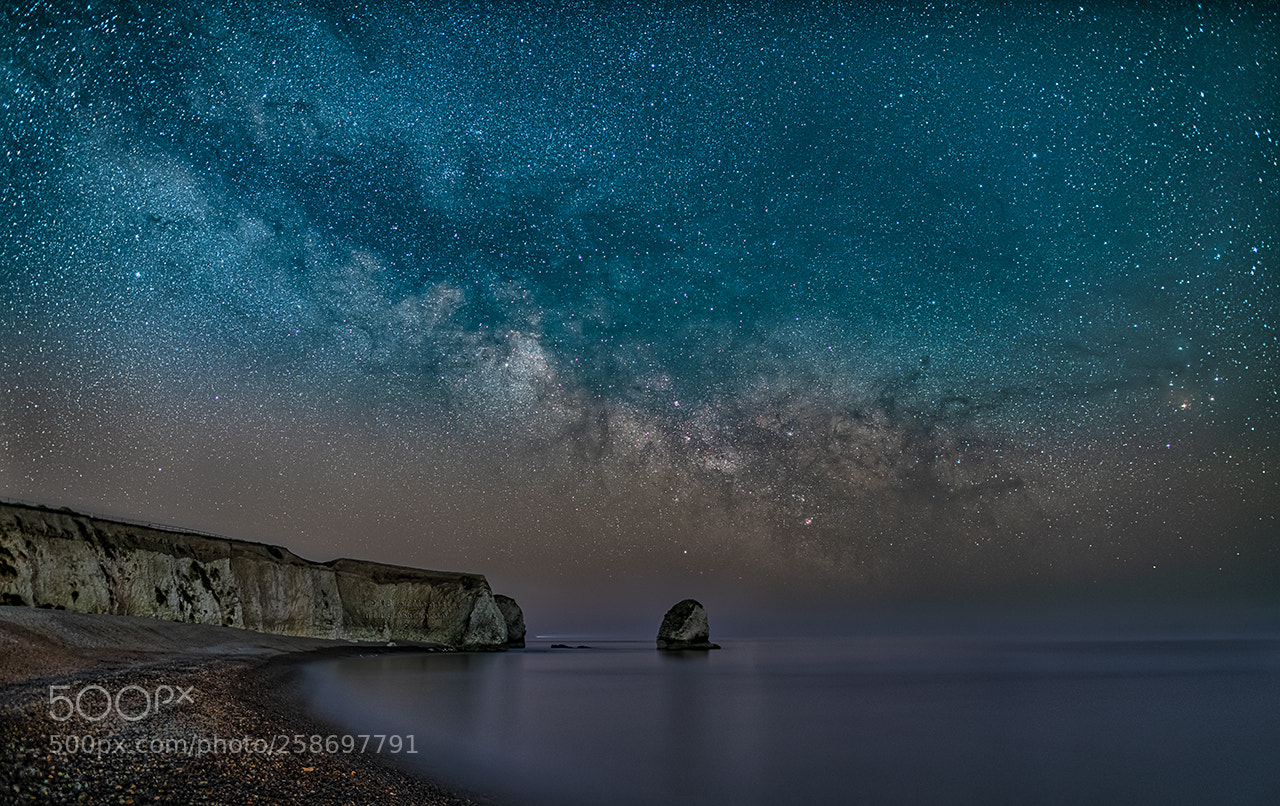 Sony a7R II sample photo. Freshwater bay @ night photography