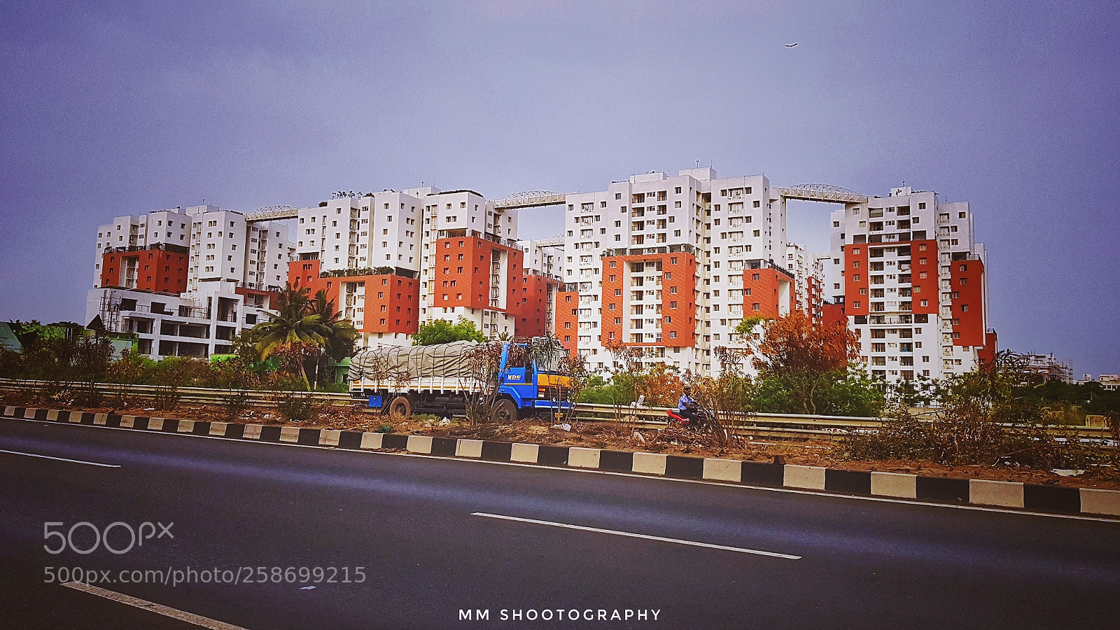 Samsung Galaxy S8+ sample photo. Chlorophyll apartments mobile click photography