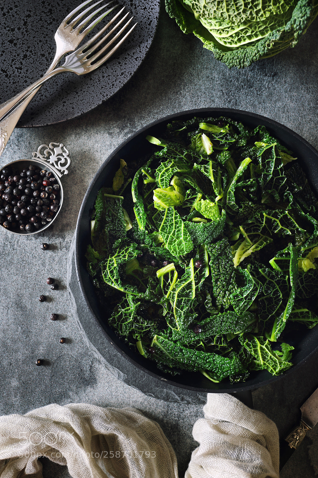 Canon EOS 6D sample photo. Vegetarian cuisine fried cabbage photography