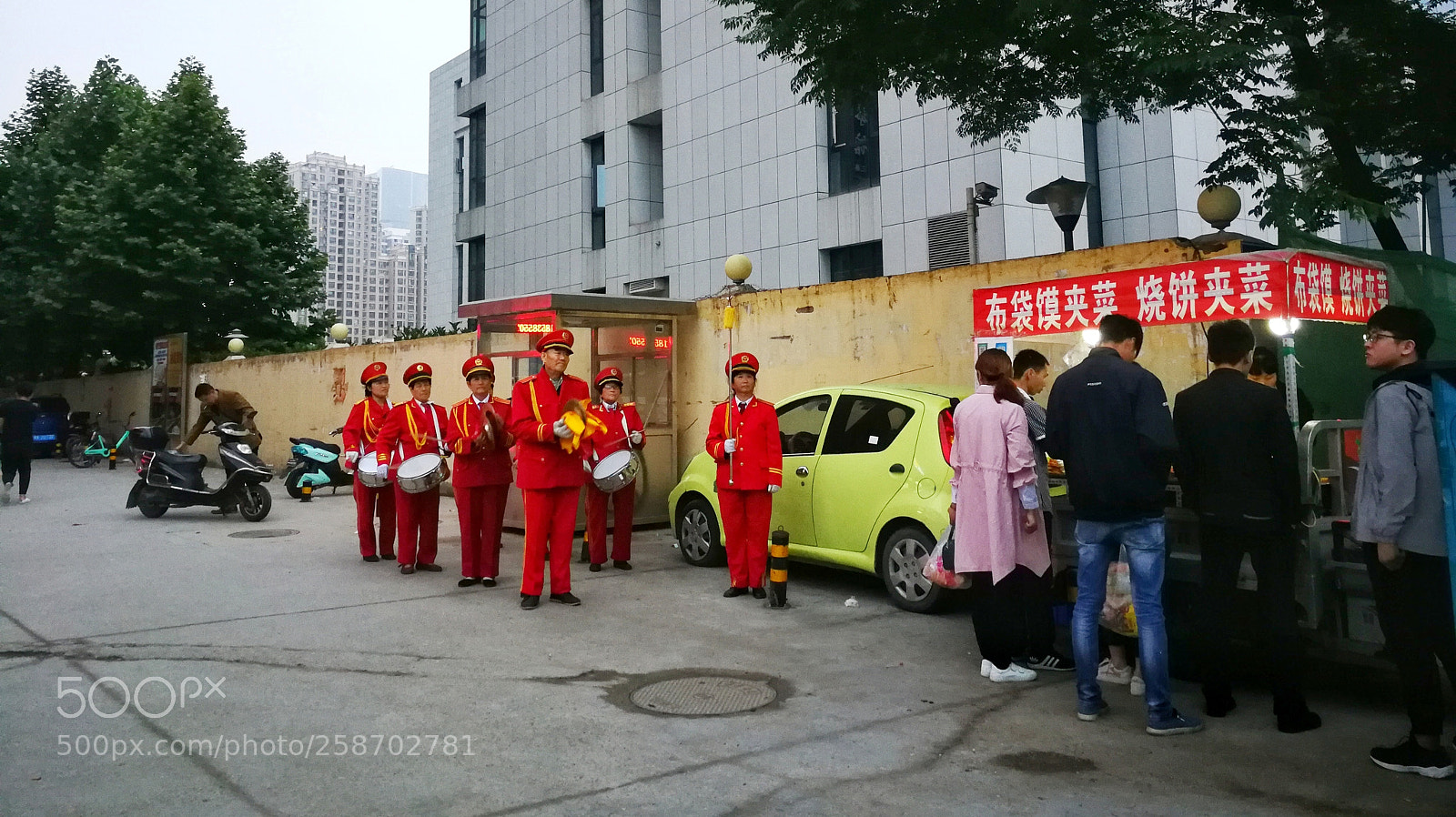 HUAWEI P10 sample photo. Contrast photography
