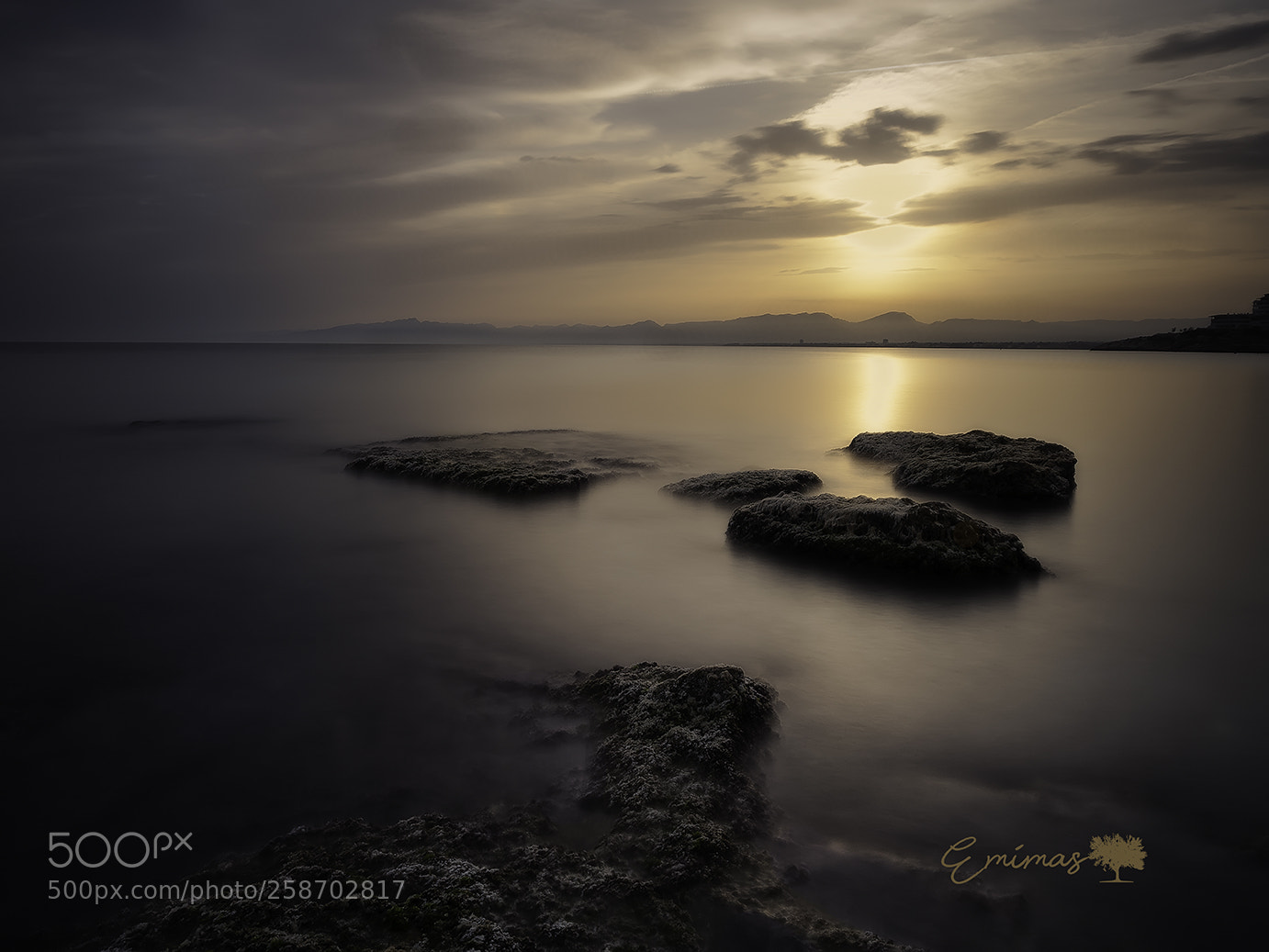 Olympus OM-D E-M5 II sample photo. Atardecer photography