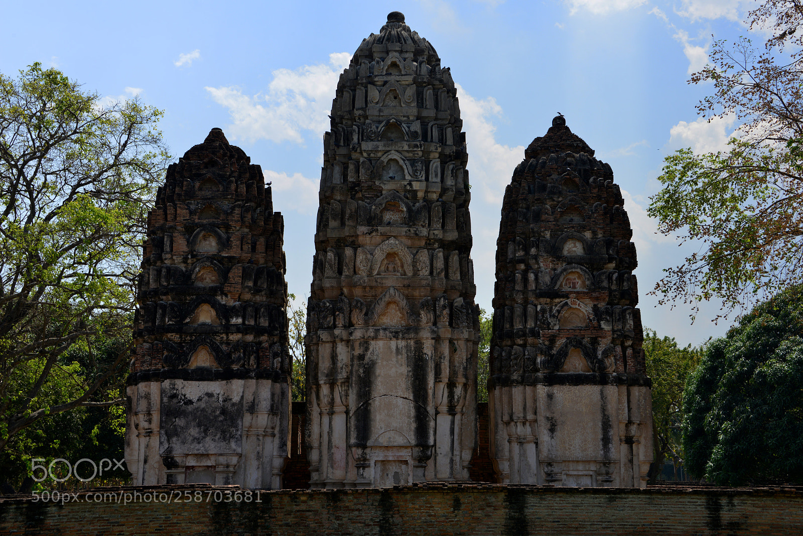 Nikon D800 sample photo. Wat sawai in sukothai photography